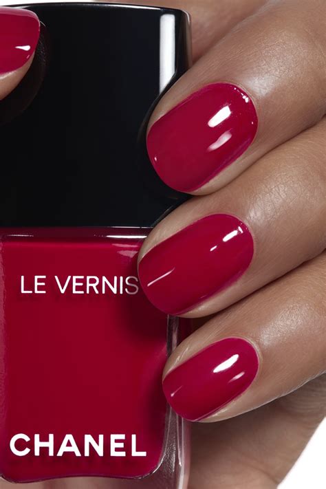 chanel le vernis nail colors.